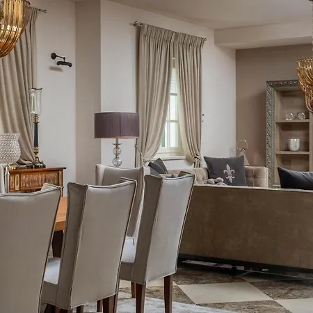 Villa Vabriga Sleeps 8 With Pool Air Con And Wifi Tar-Vabriga