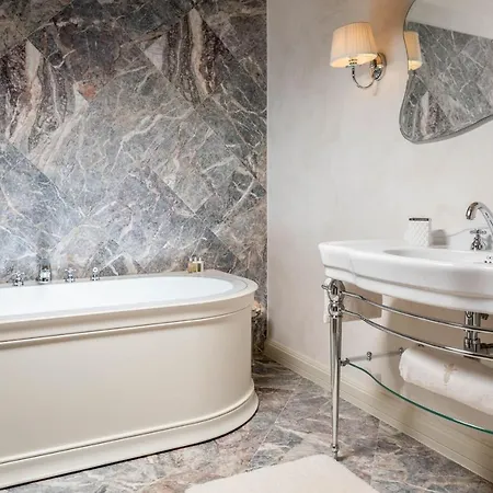 Vabriga Sleeps 8 With Pool Air Con And Wifi Villa Tar-Vabriga